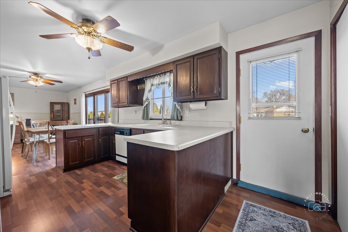 Naperville, IL 60563