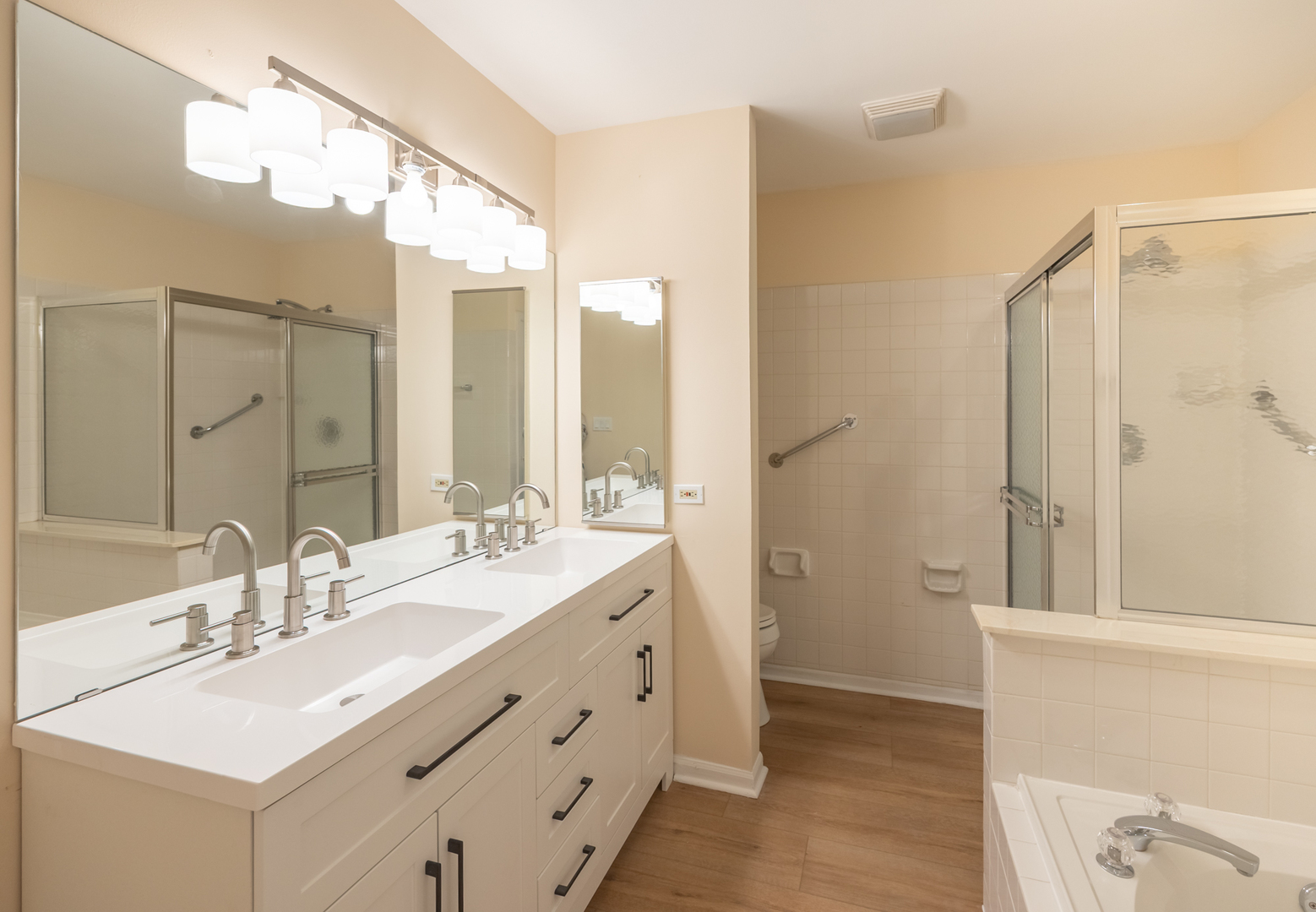 1179 Edington Court, Carol Stream, IL 60188