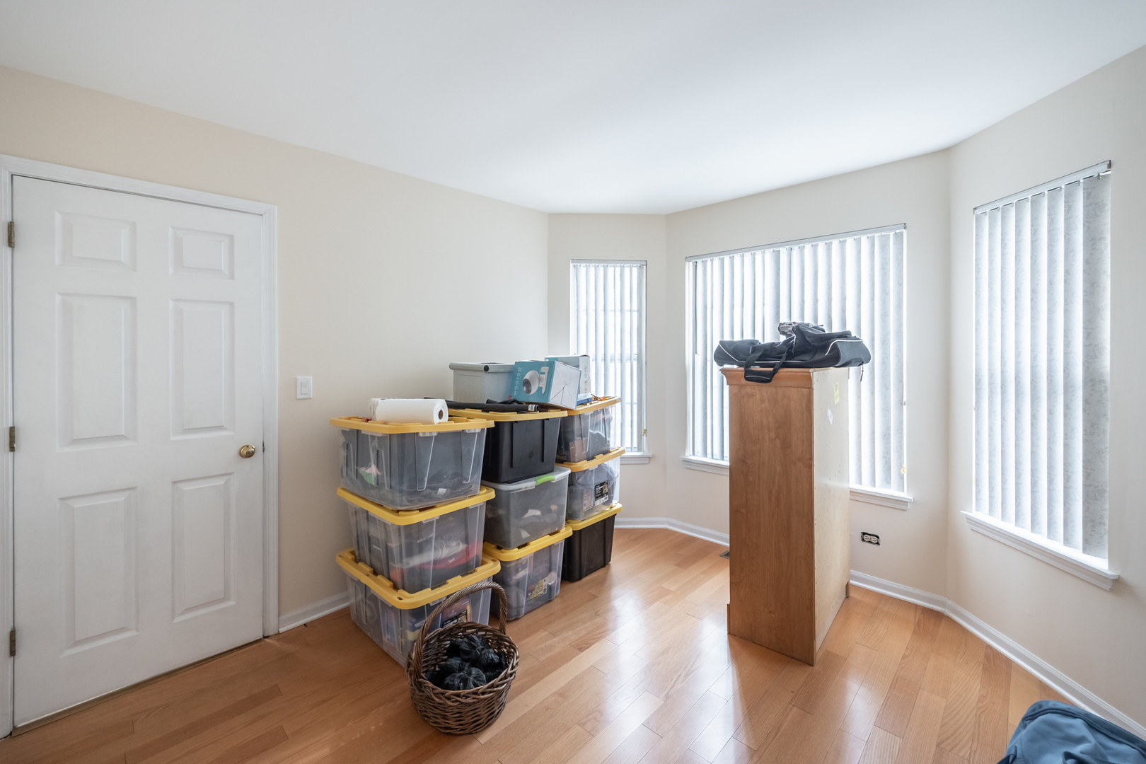 1179 Edington Court, Carol Stream, IL 60188