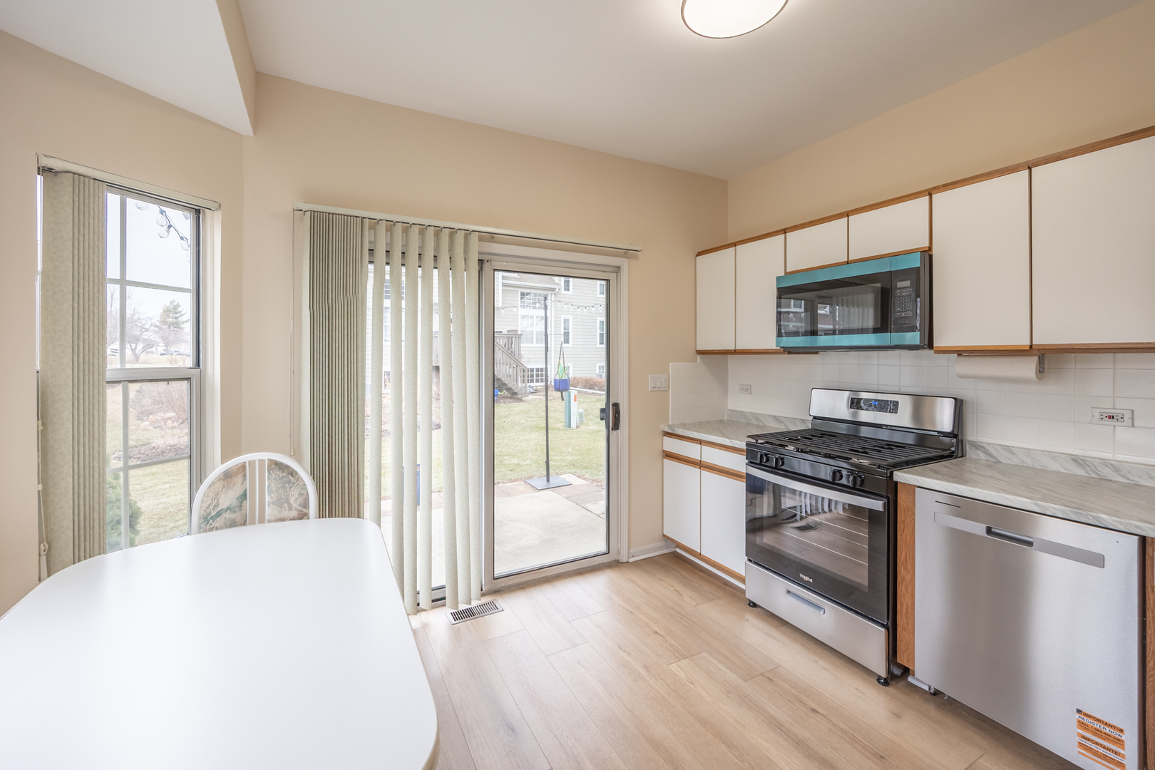 1179 Edington Court, Carol Stream, IL 60188