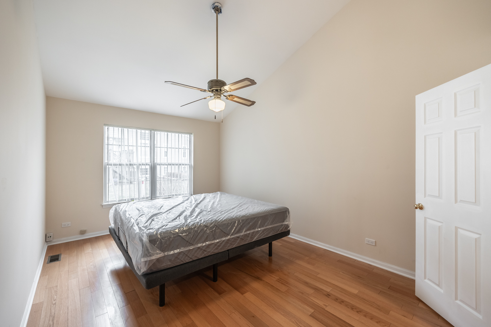 1179 Edington Court, Carol Stream, IL 60188