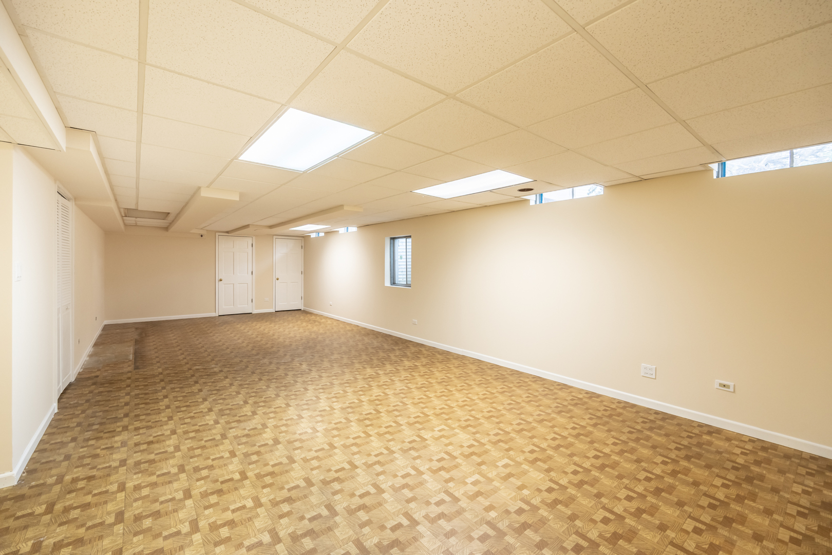 1179 Edington Court, Carol Stream, IL 60188