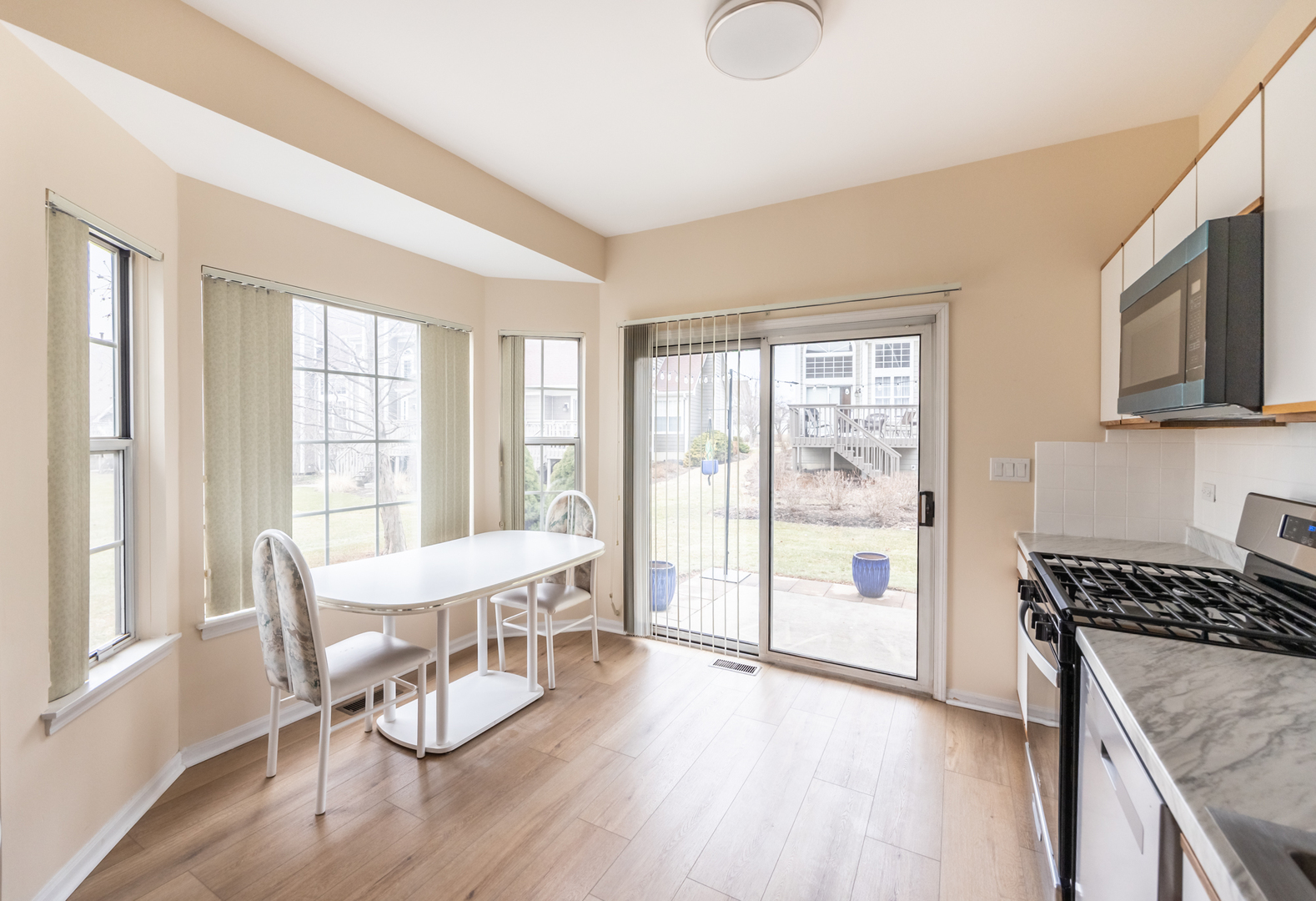 1179 Edington Court, Carol Stream, IL 60188