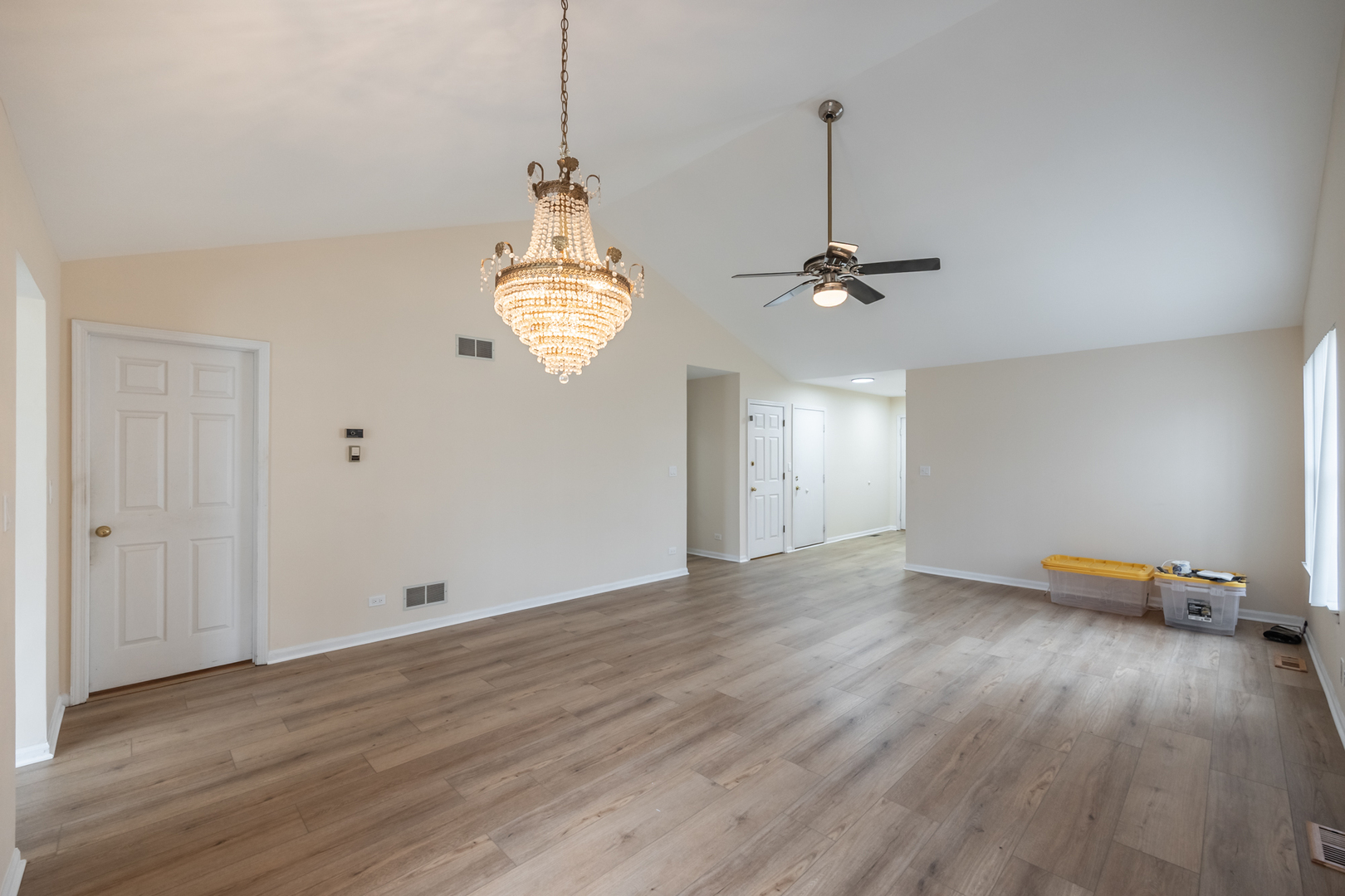 1179 Edington Court, Carol Stream, IL 60188