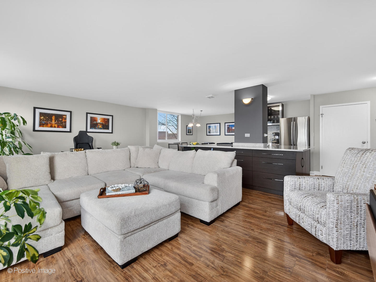 40 N Tower Road #2F, Oak Brook, IL 60523