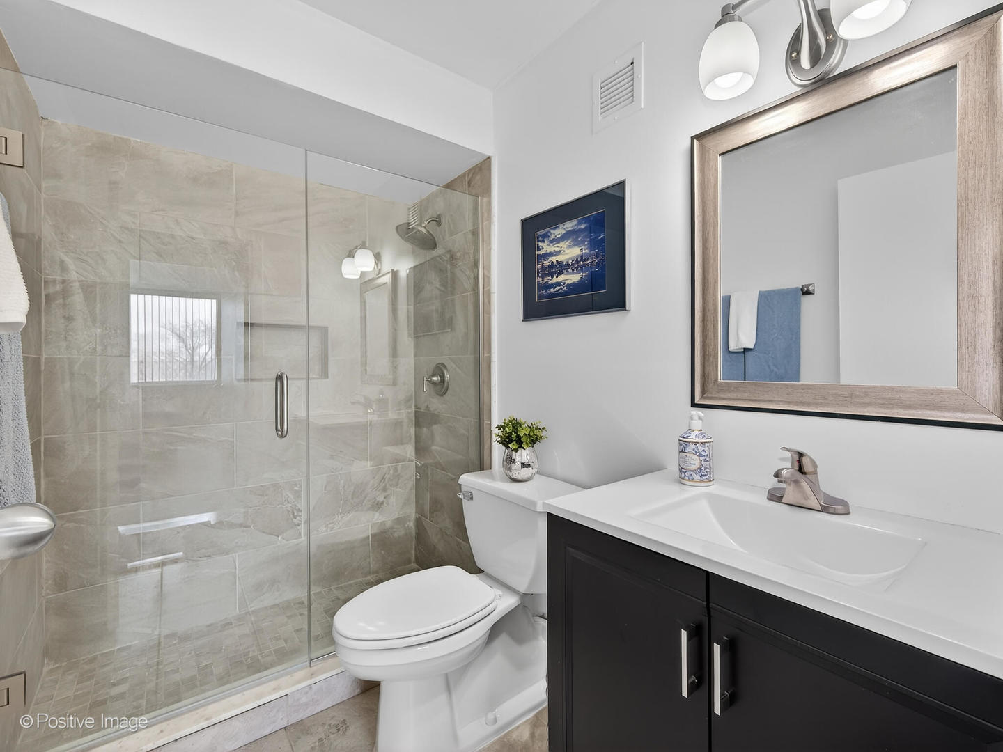 40 N Tower Road #2F, Oak Brook, IL 60523