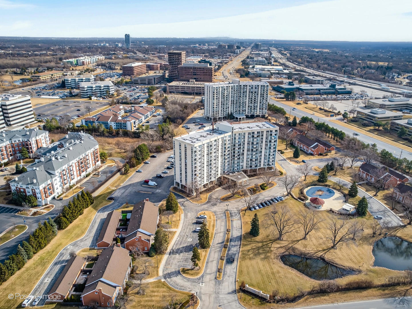 40 N Tower Road #2F, Oak Brook, IL 60523