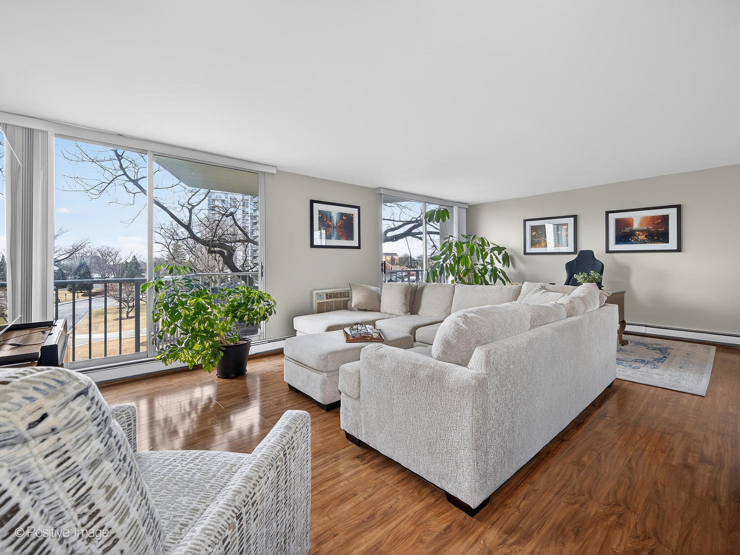 40 N Tower Road #2F, Oak Brook, IL 60523