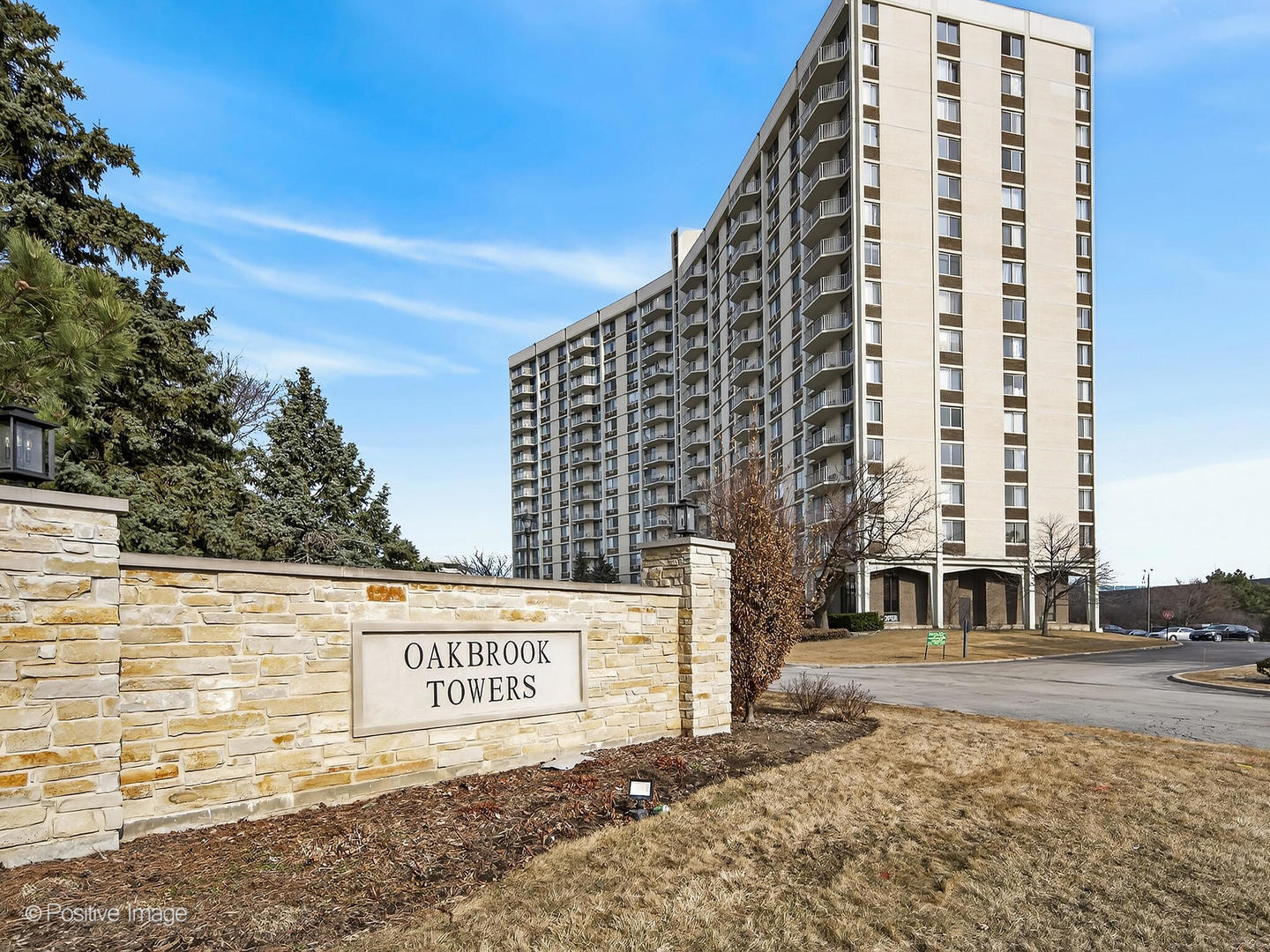 40 N Tower Road #2F, Oak Brook, IL 60523