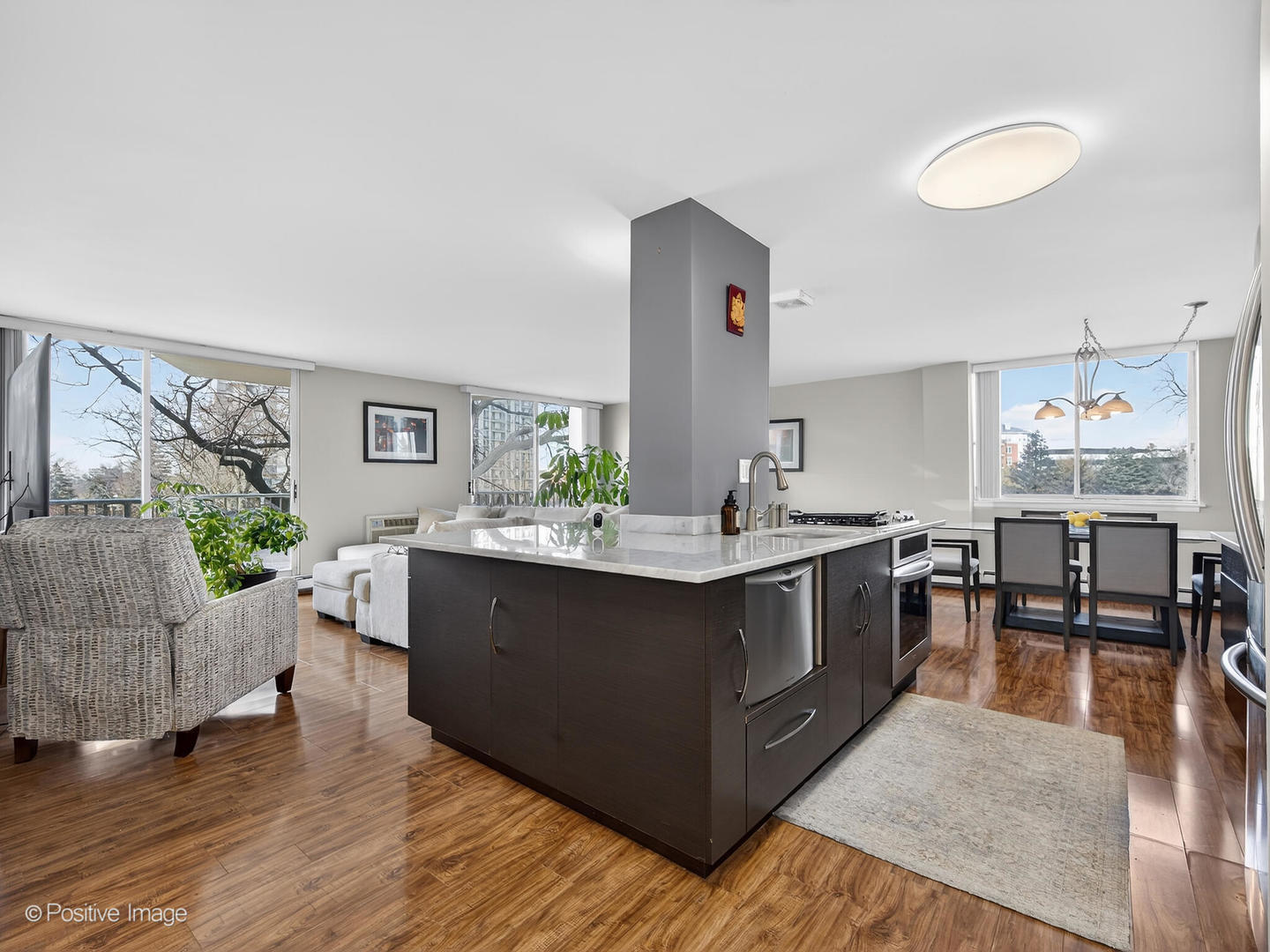 40 N Tower Road #2F, Oak Brook, IL 60523