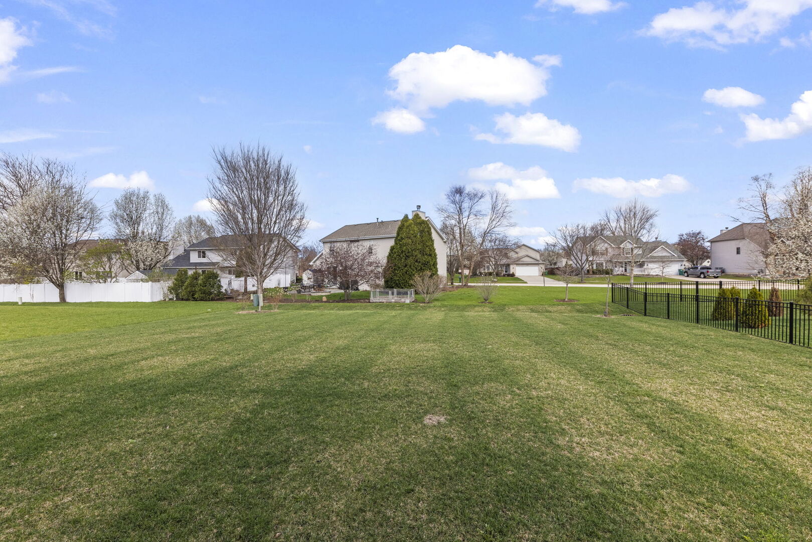 24454 Isabel Lane, Shorewood, IL 60404