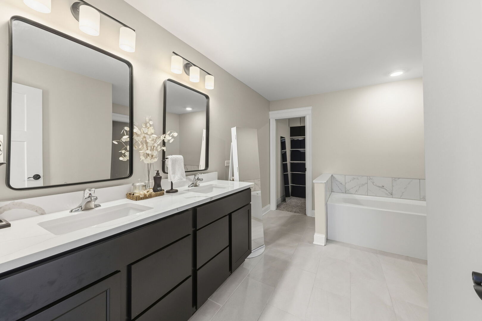 24454 Isabel Lane, Shorewood, IL 60404