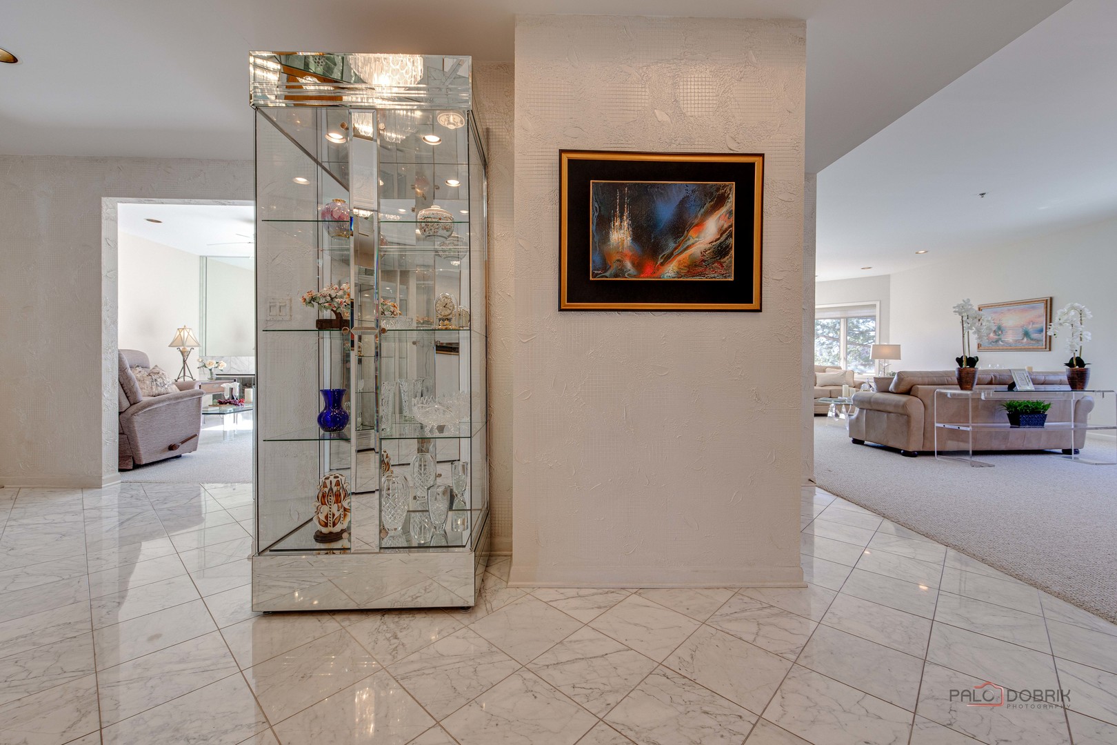 209 Rivershire Lane #203, Lincolnshire, IL 60069