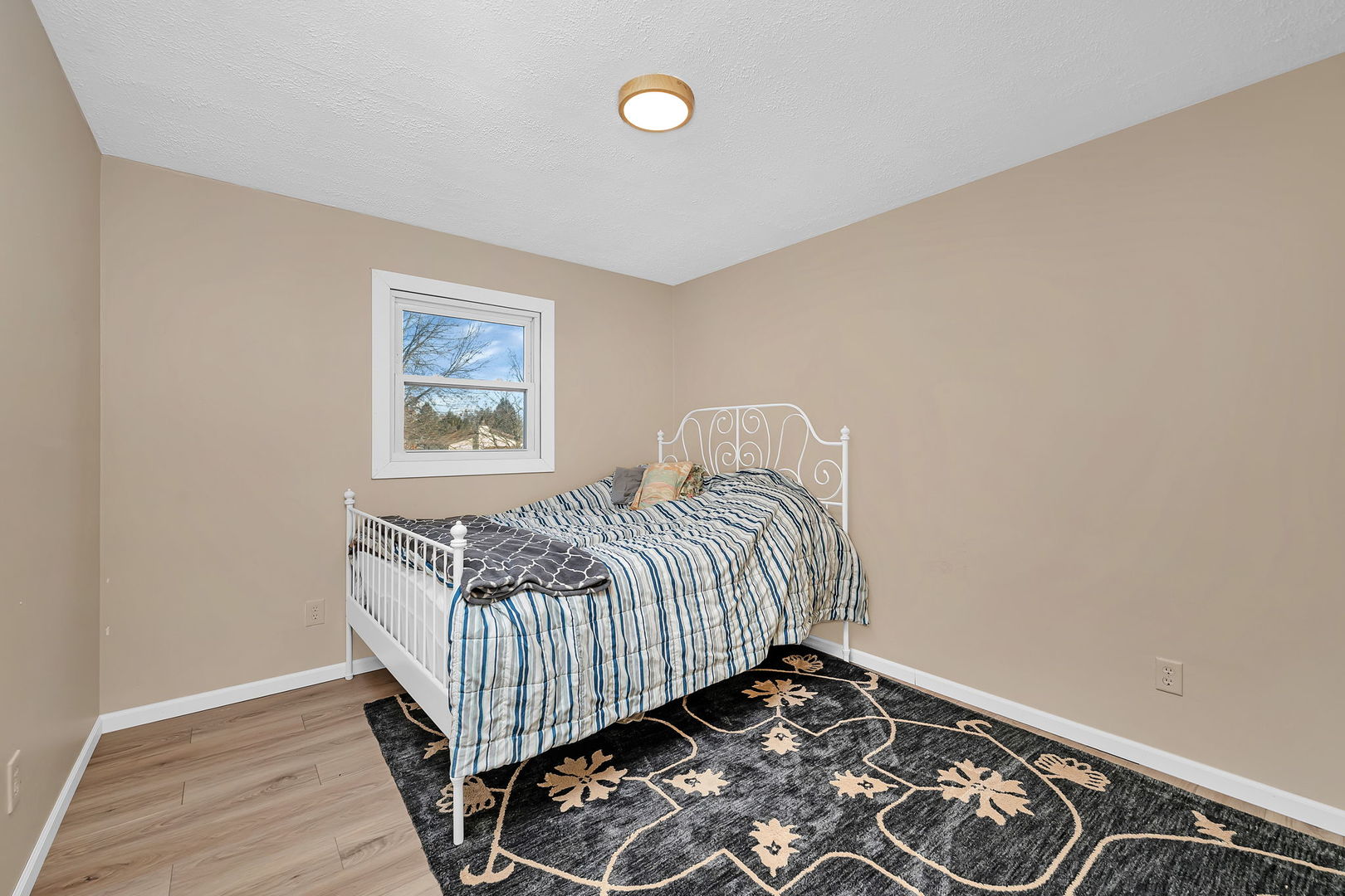 24333 S Valley Drive, Channahon, IL 60410