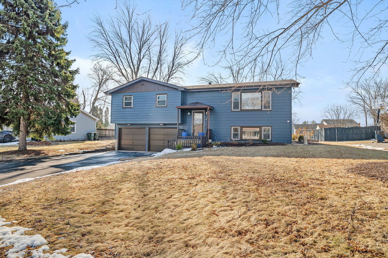 24333 S Valley Drive, Channahon, IL 60410