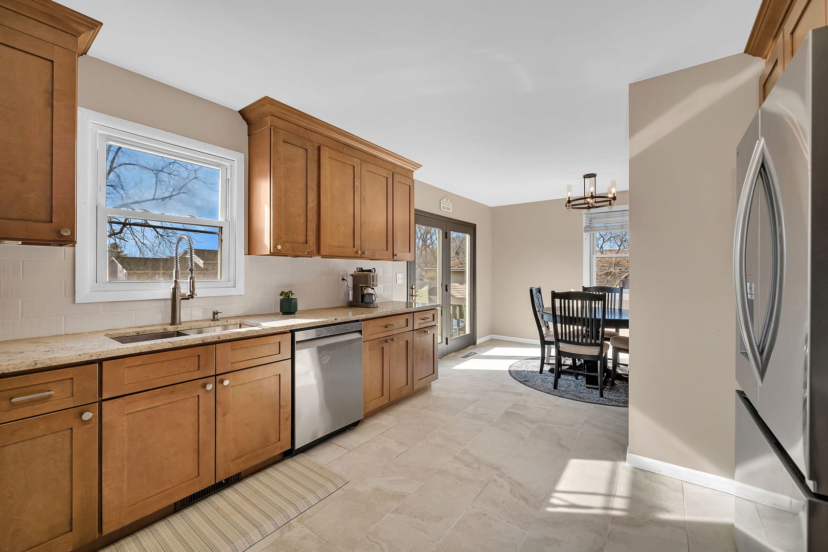 24333 S Valley Drive, Channahon, IL 60410