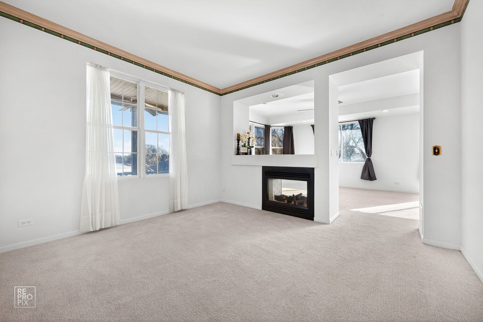 187 Eisenhower Drive, Oswego, IL 60543