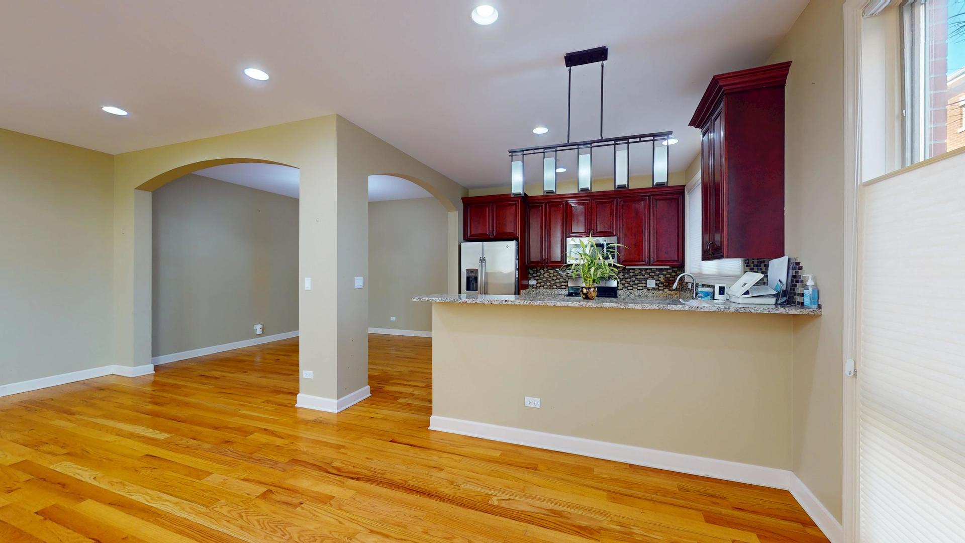 28 Legacy Lane, Wheeling, IL 60090