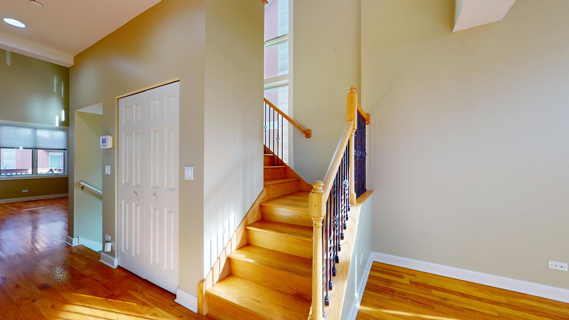 28 Legacy Lane, Wheeling, IL 60090