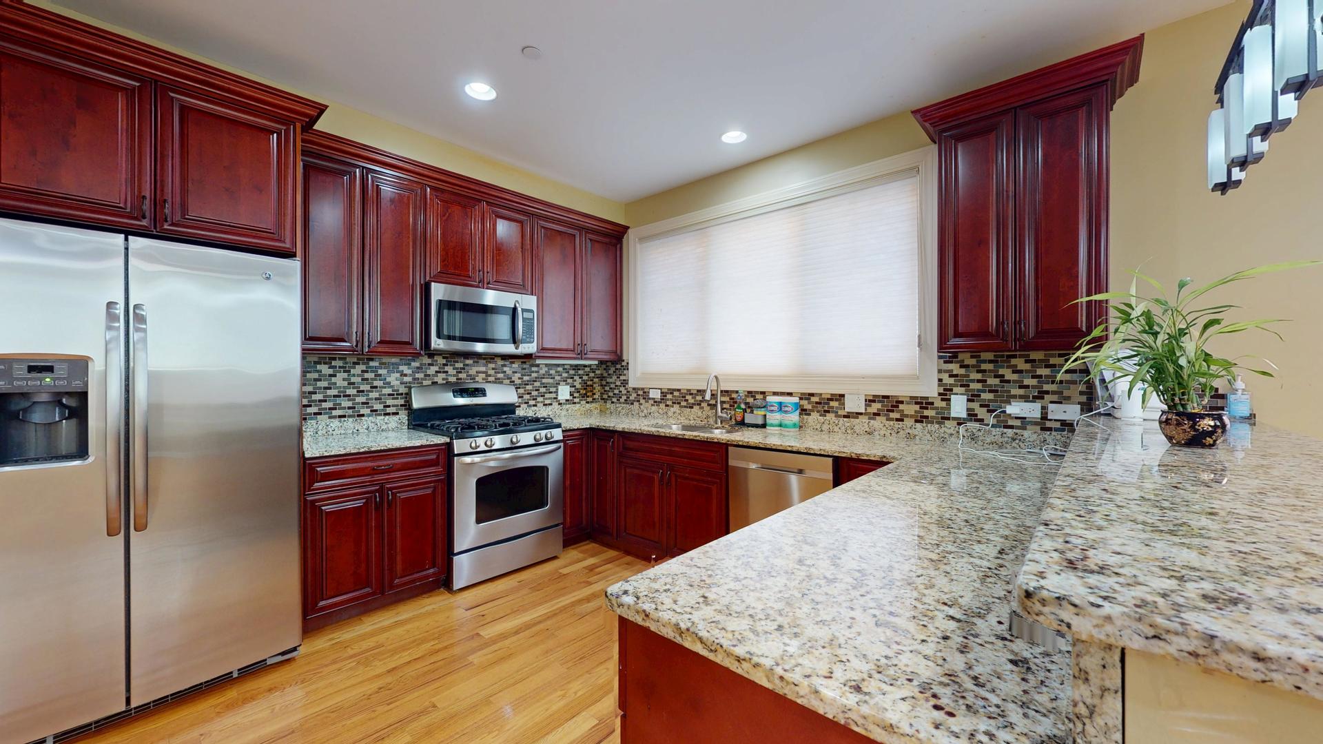 28 Legacy Lane, Wheeling, IL 60090