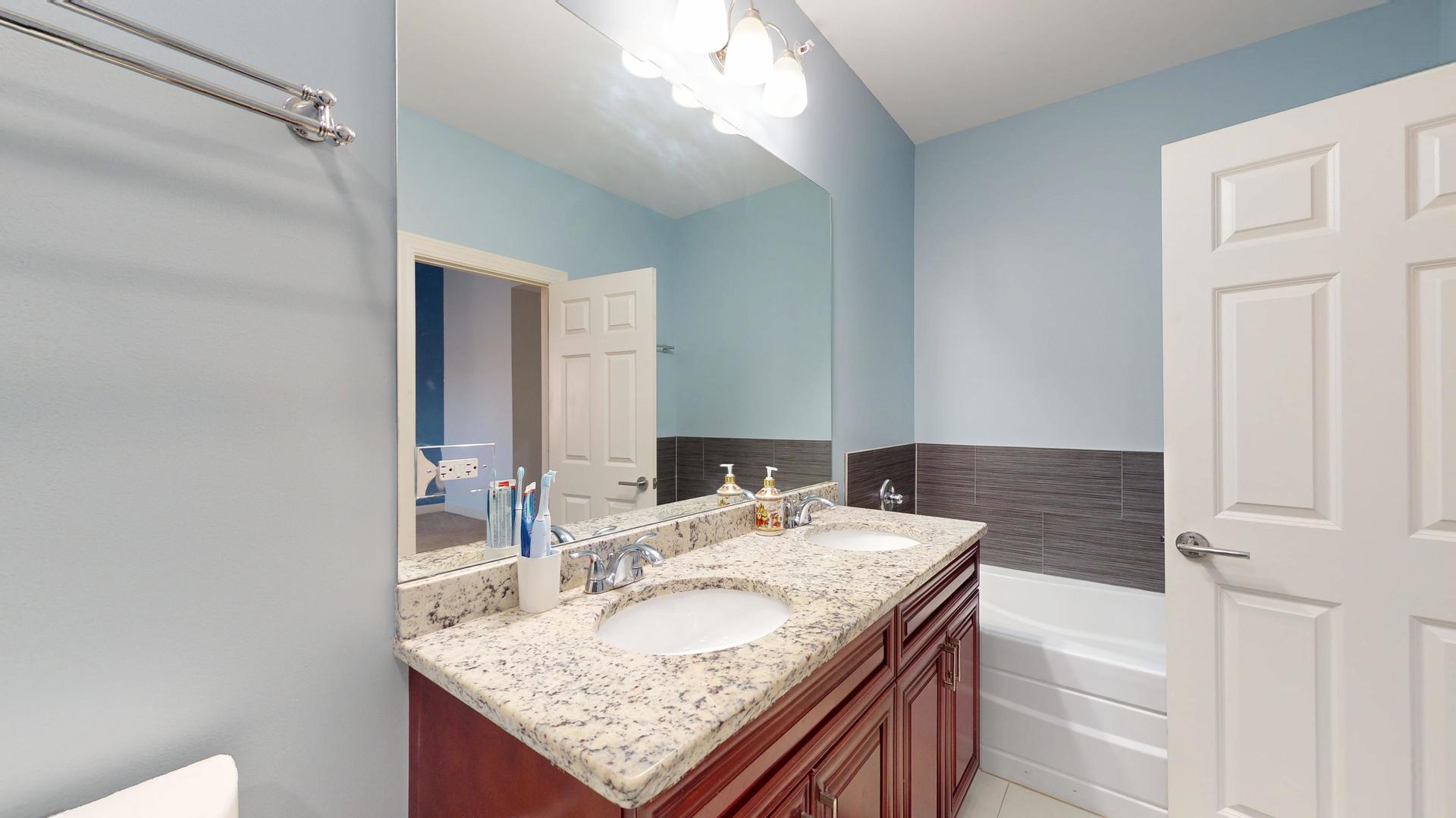 28 Legacy Lane, Wheeling, IL 60090