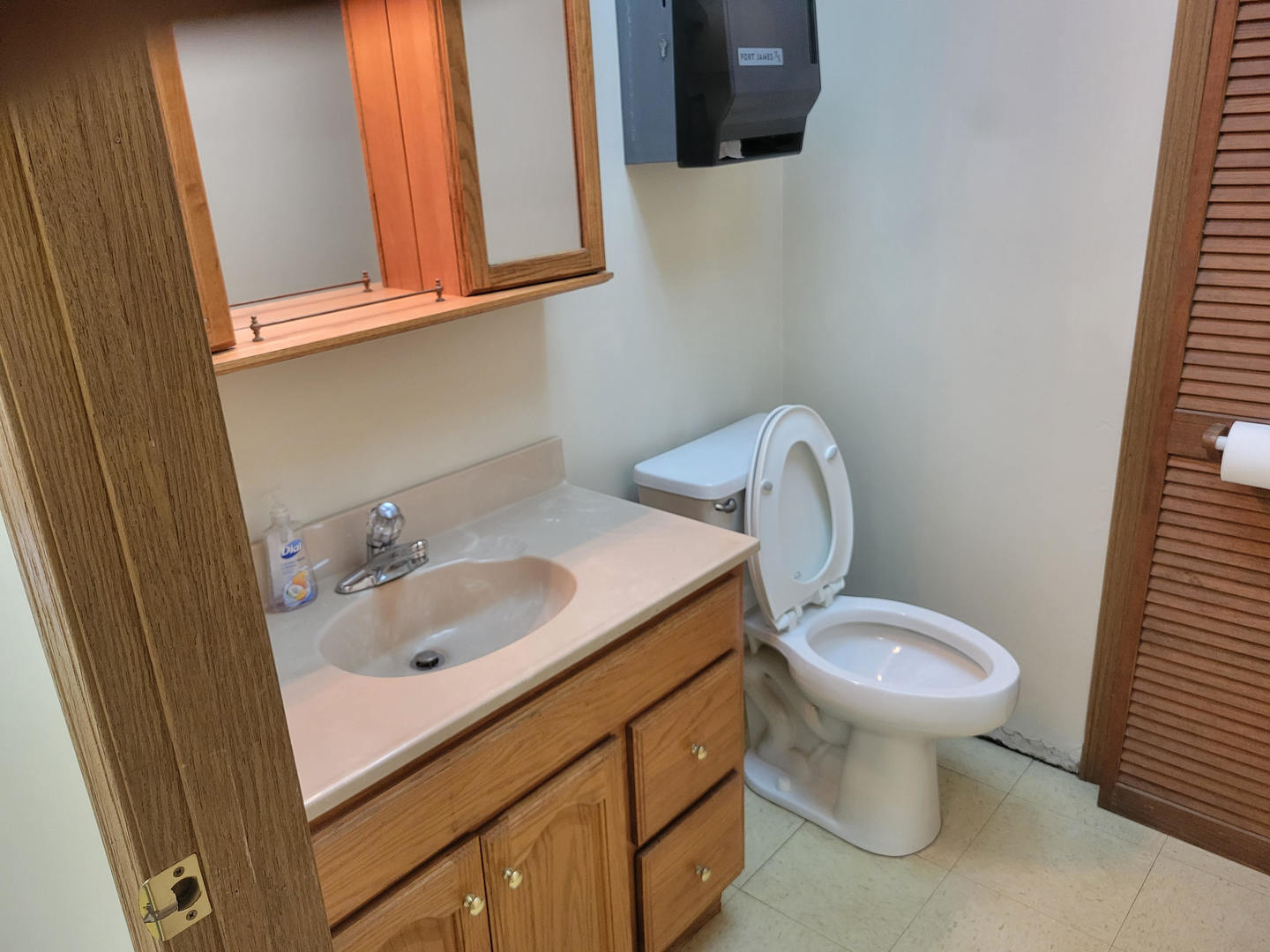 6655 Kitty Avenue, Chicago Ridge, IL 60415