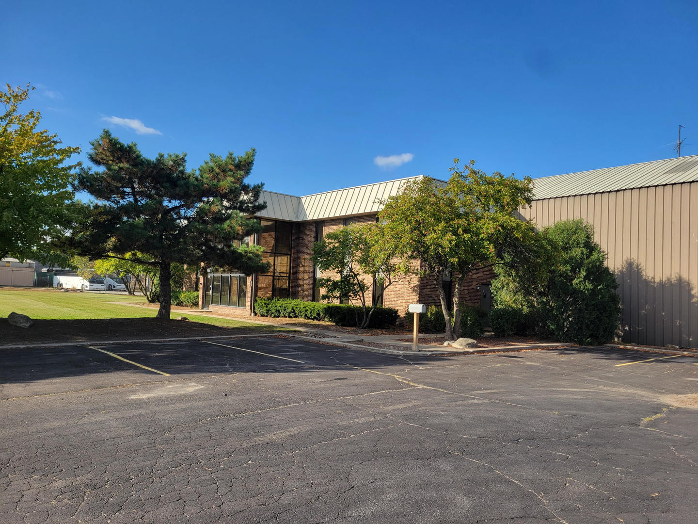 6655 Kitty Avenue, Chicago Ridge, IL 60415