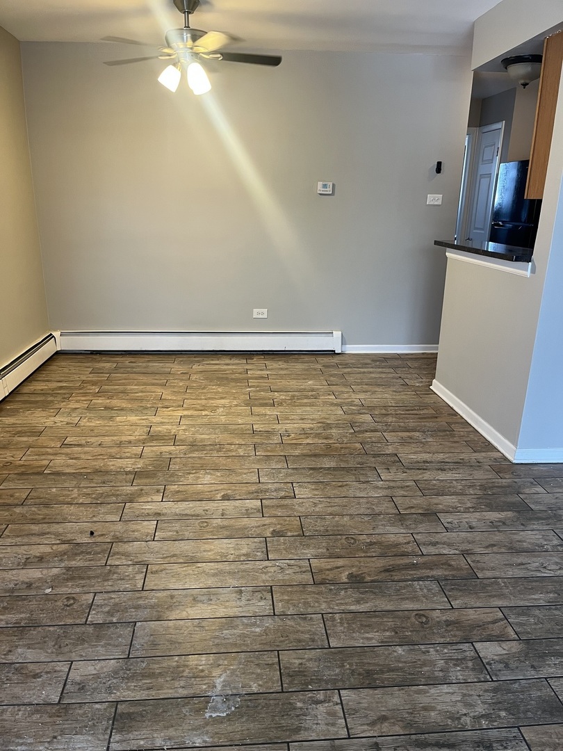 14601 S Keystone Avenue #B4, Midlothian, IL 60445