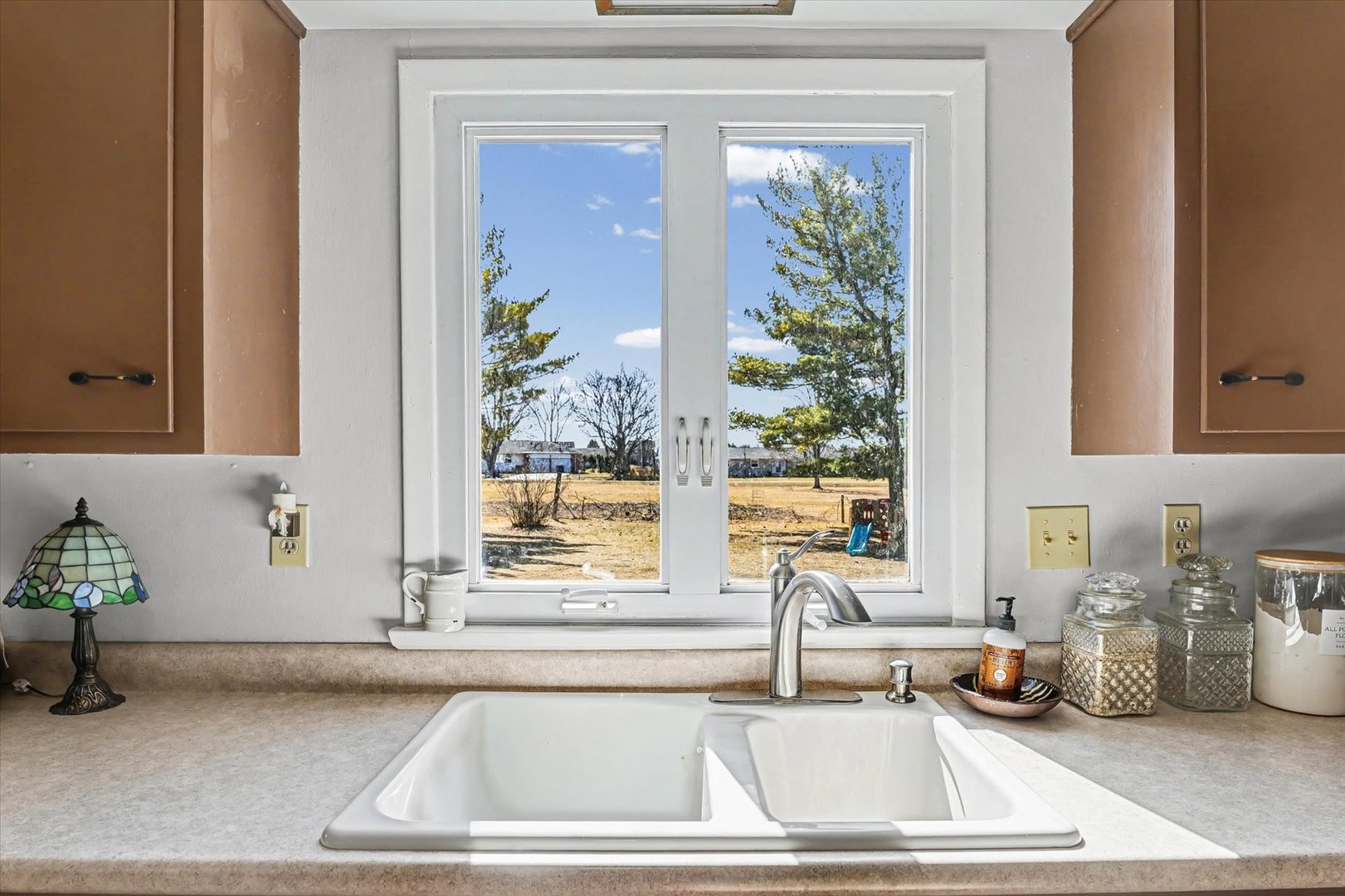 913 E 1st Street, Gibson City, IL 60936