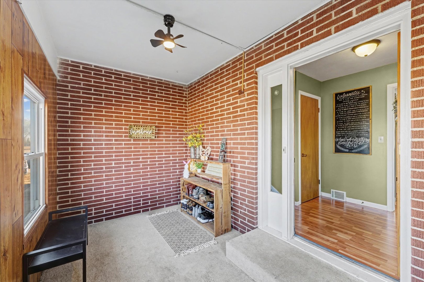 913 E 1st Street, Gibson City, IL 60936