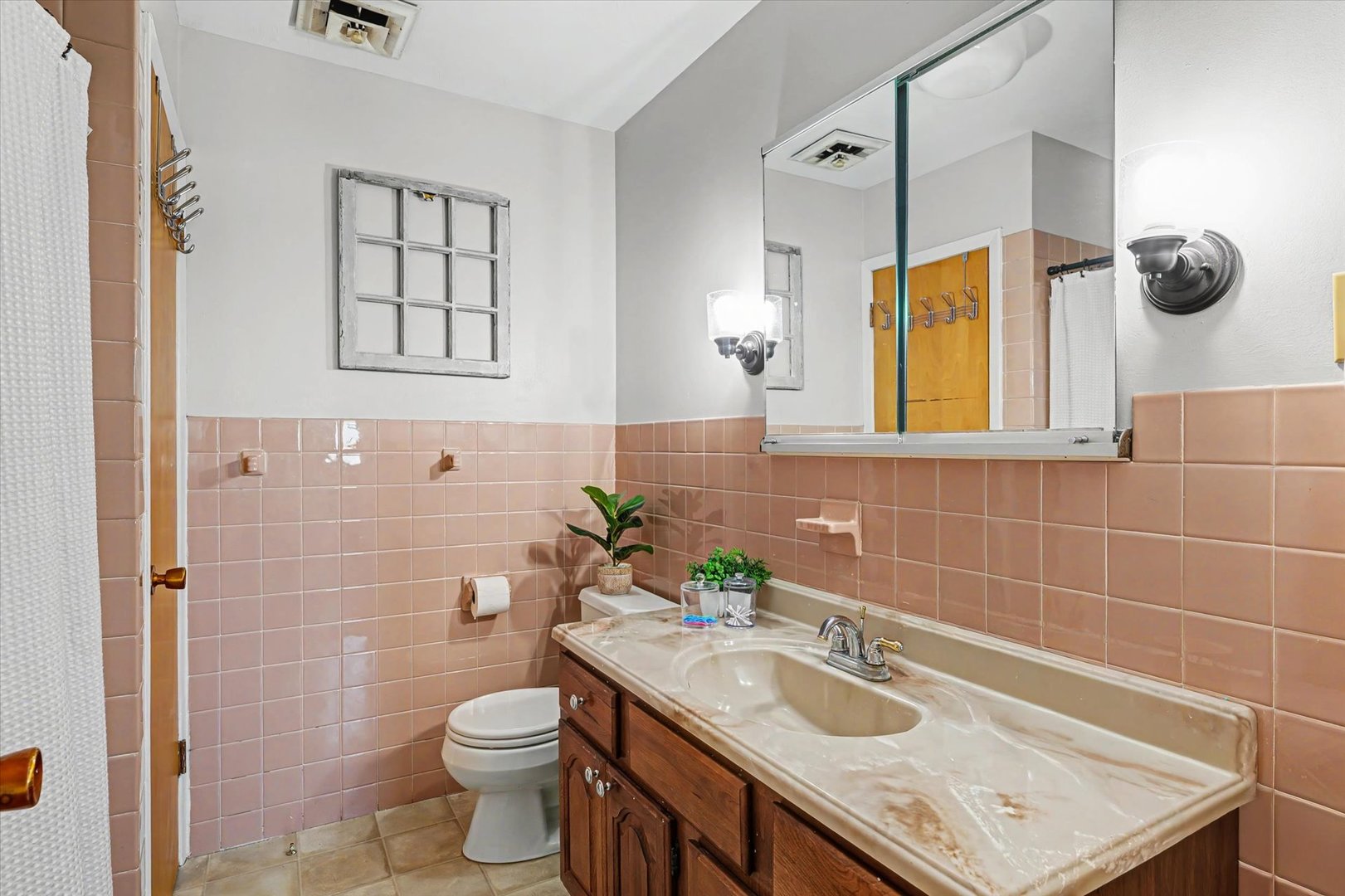 913 E 1st Street, Gibson City, IL 60936