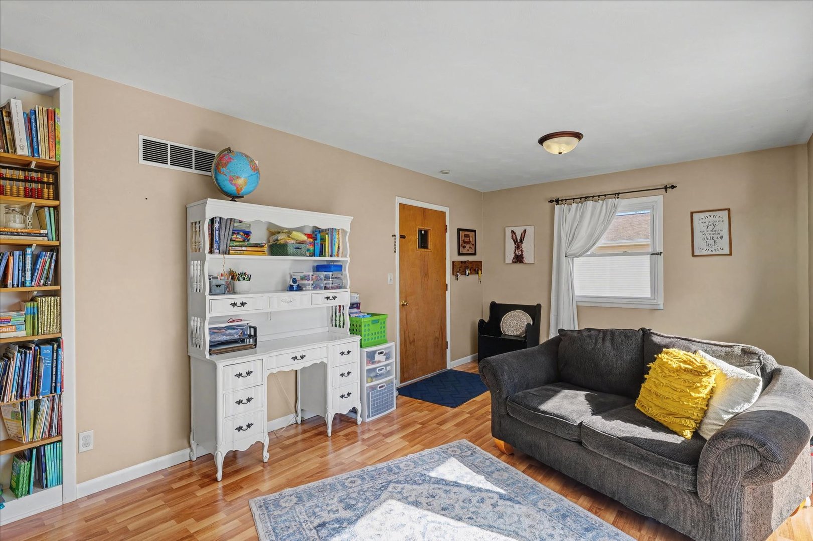 913 E 1st Street, Gibson City, IL 60936