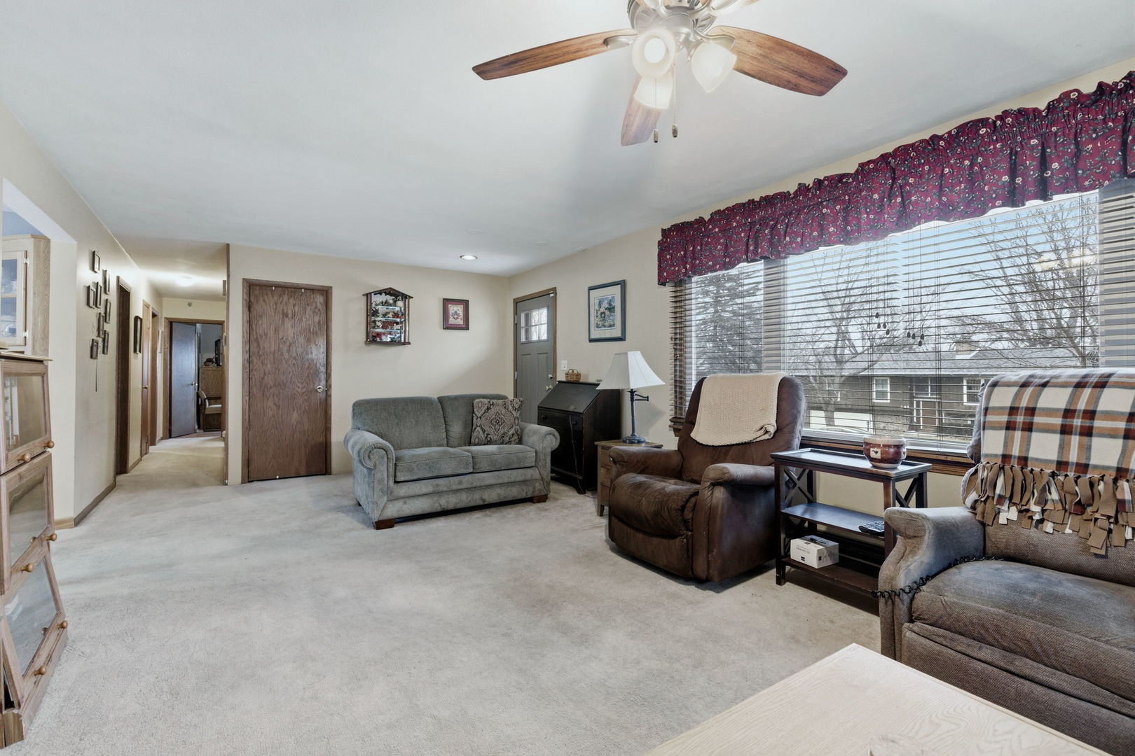 136 Mckinstry Drive, Elgin, IL 60123