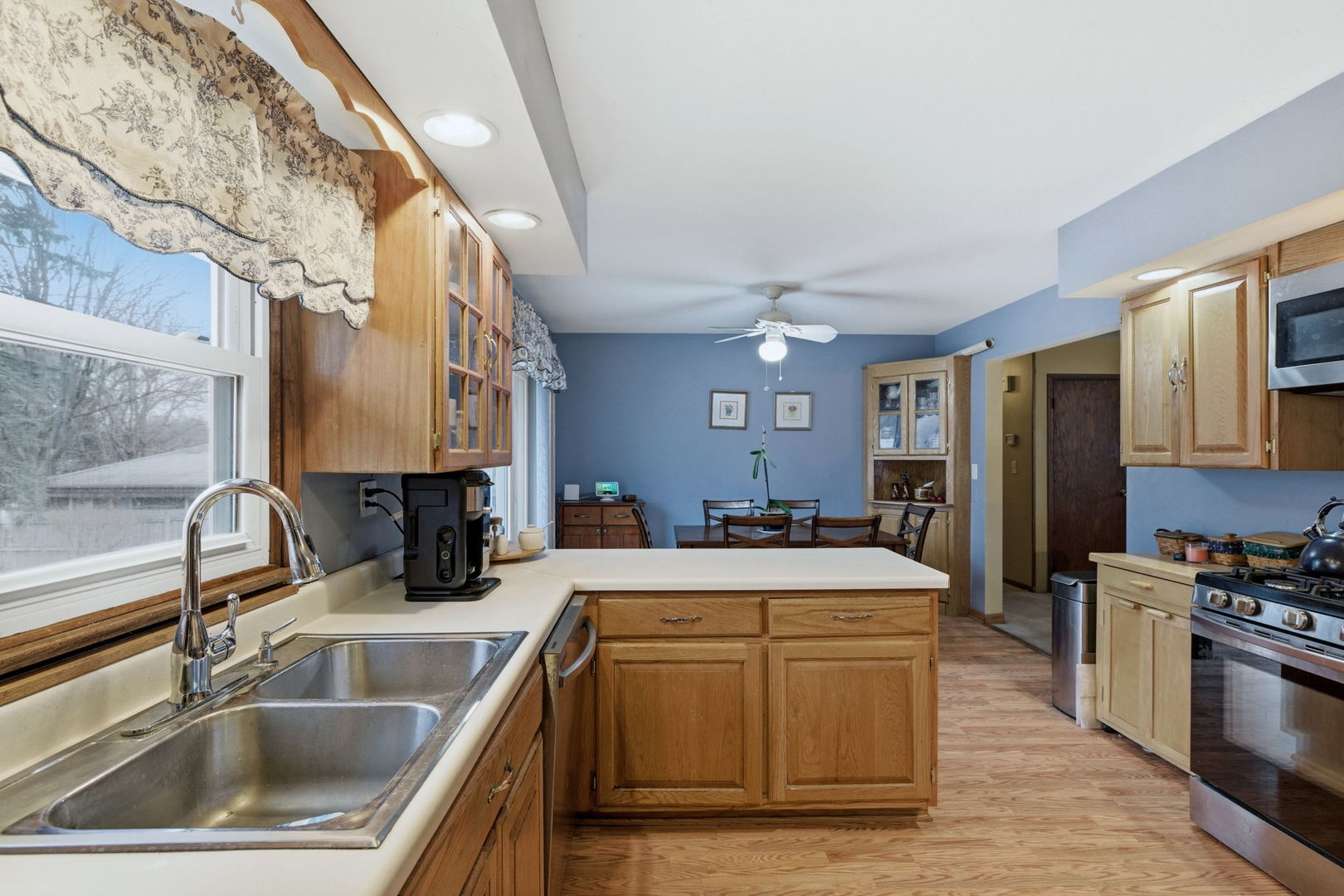 136 Mckinstry Drive, Elgin, IL 60123