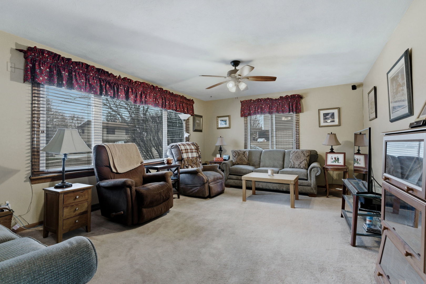 136 Mckinstry Drive, Elgin, IL 60123