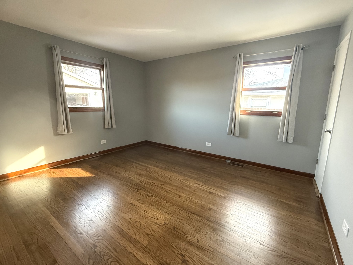 267 N Idlewild Avenue, Mundelein, IL 60060