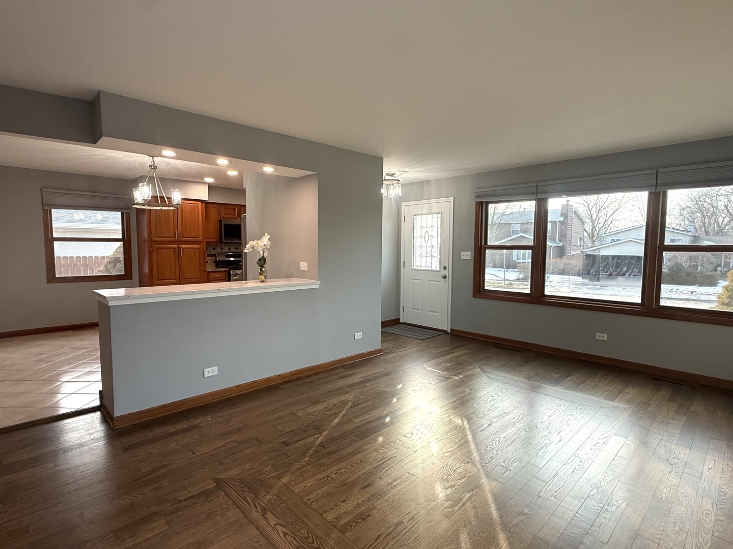 267 N Idlewild Avenue, Mundelein, IL 60060