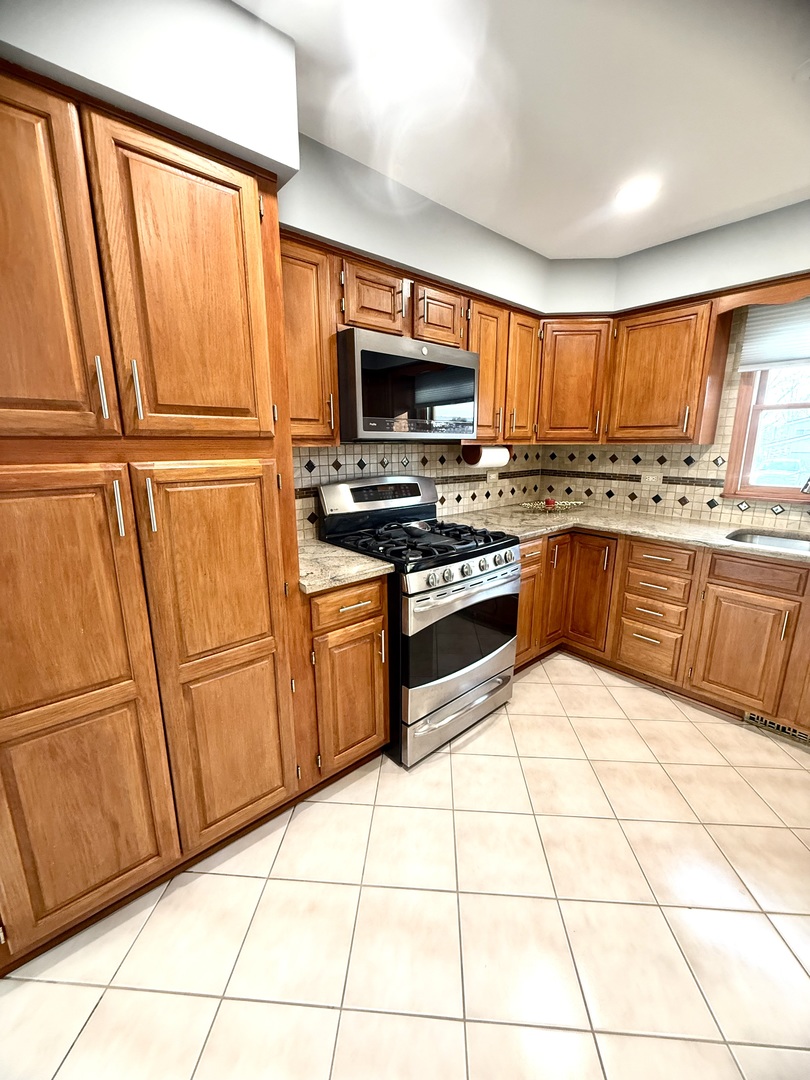 267 N Idlewild Avenue, Mundelein, IL 60060