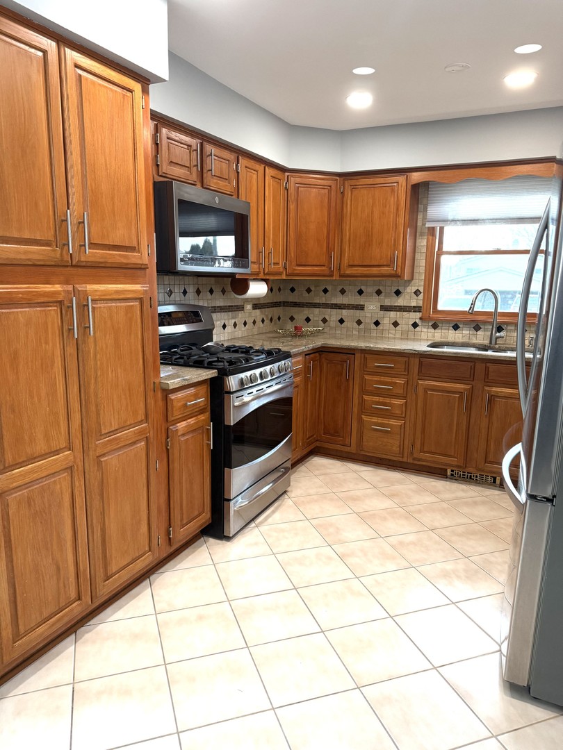 267 N Idlewild Avenue, Mundelein, IL 60060