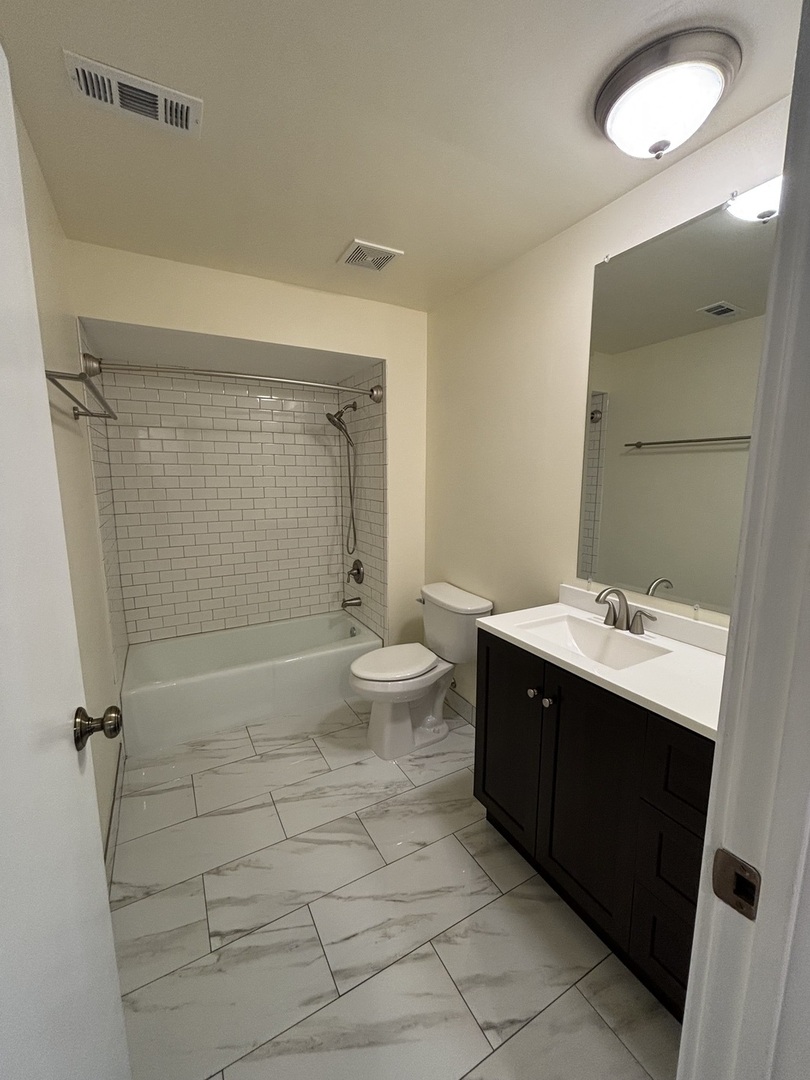 709 79th Street #408, Darien, IL 60561