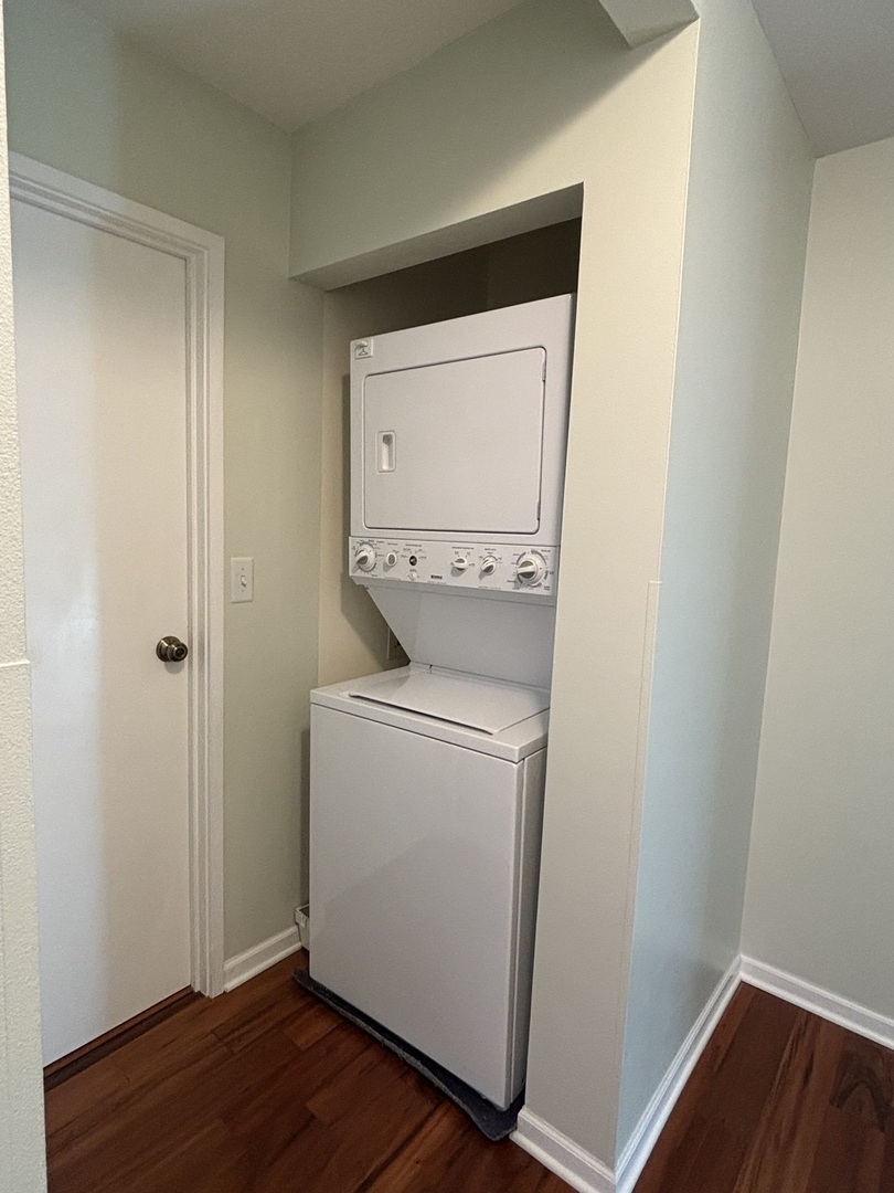 709 79th Street #408, Darien, IL 60561