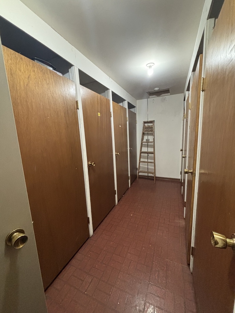 709 79th Street #408, Darien, IL 60561