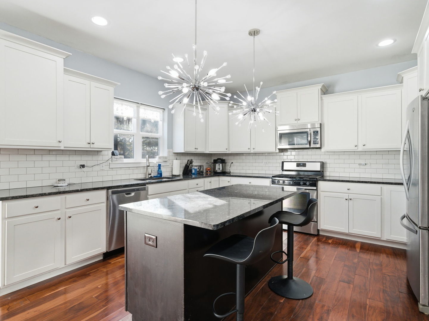 20913 Lakewoods Lane, Shorewood, IL 60404