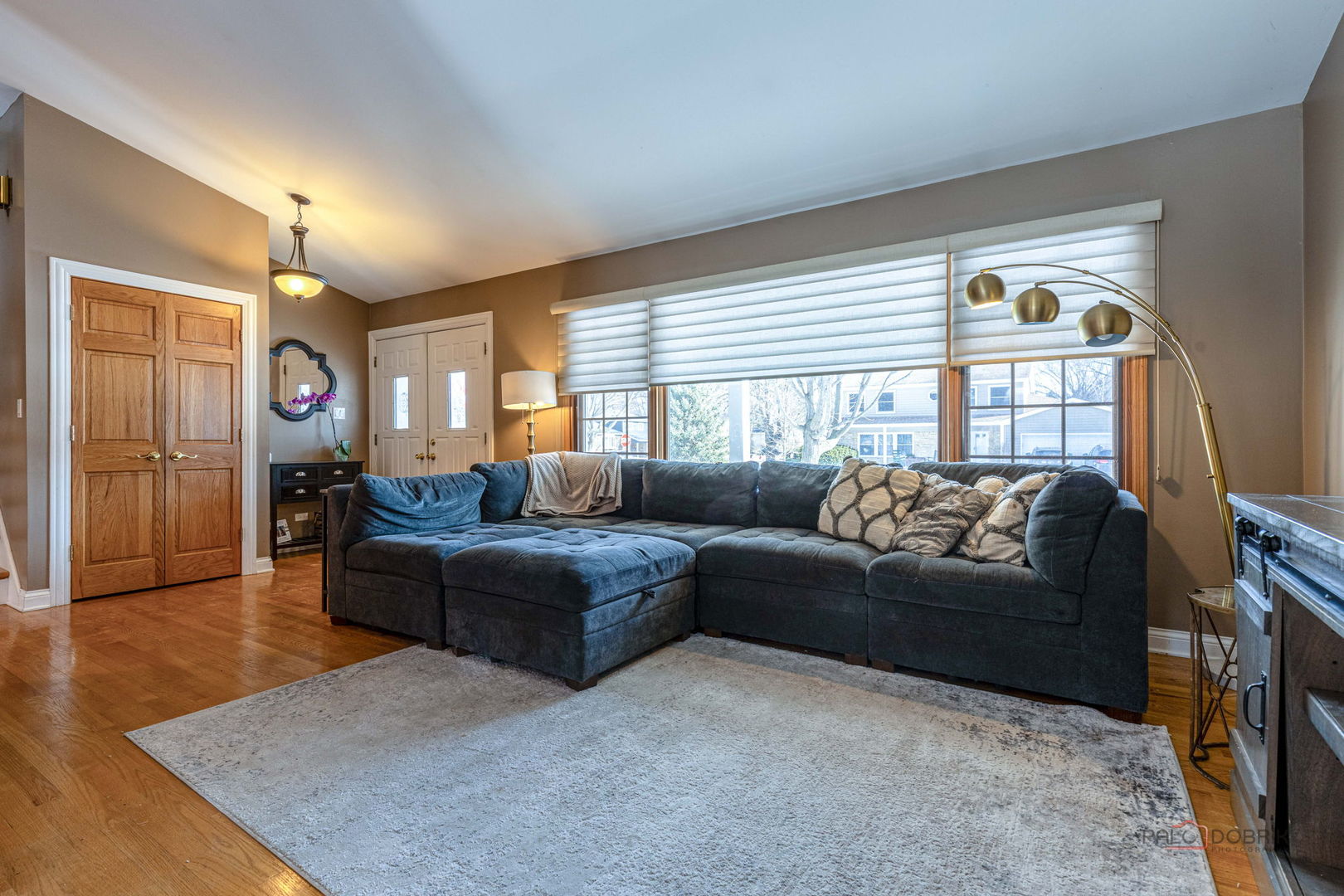 705 S Dymond Road, Libertyville, IL 60048