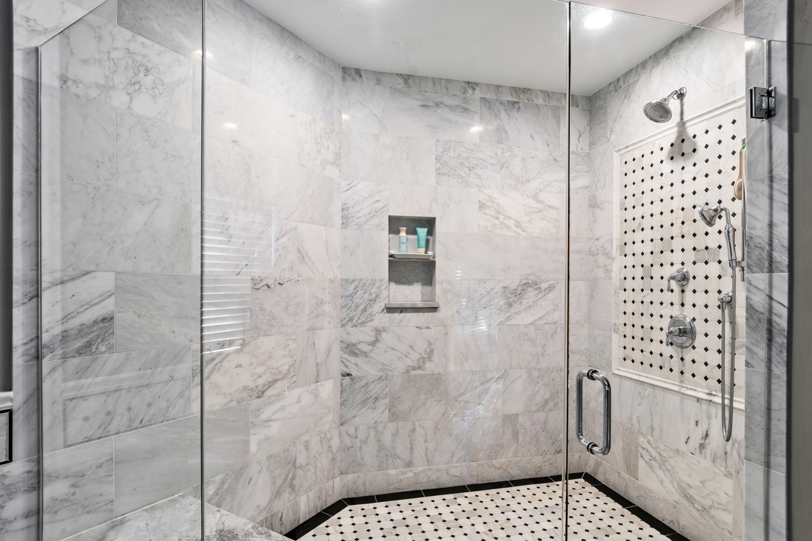 203 S Columbia Street, Naperville, IL 60540