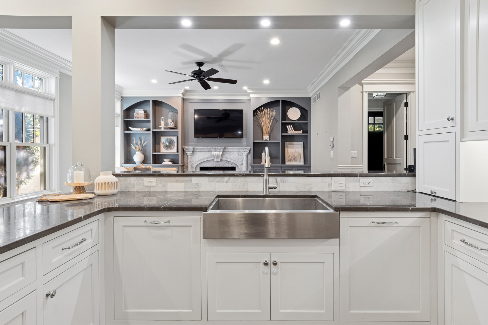 203 S Columbia Street, Naperville, IL 60540