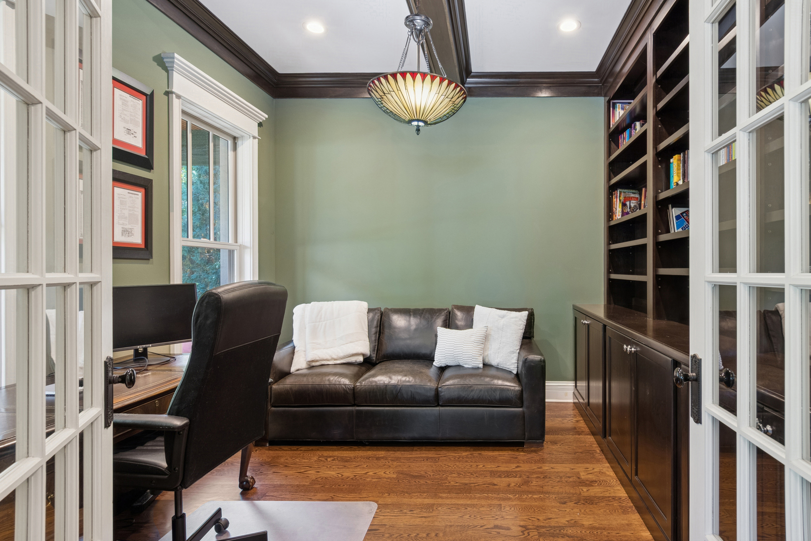 203 S Columbia Street, Naperville, IL 60540