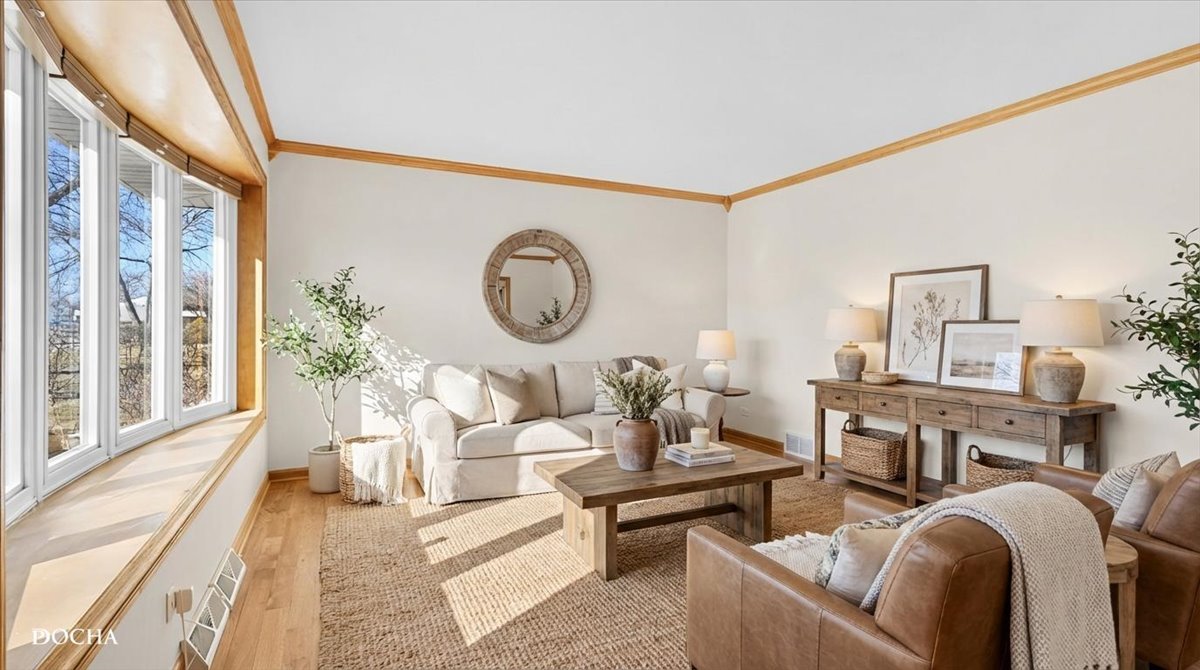 7132 W 84th Place, Burbank, IL 60459