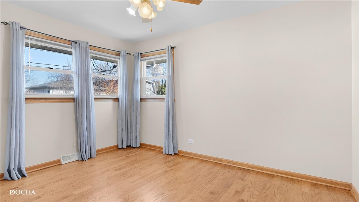 7132 W 84th Place, Burbank, IL 60459