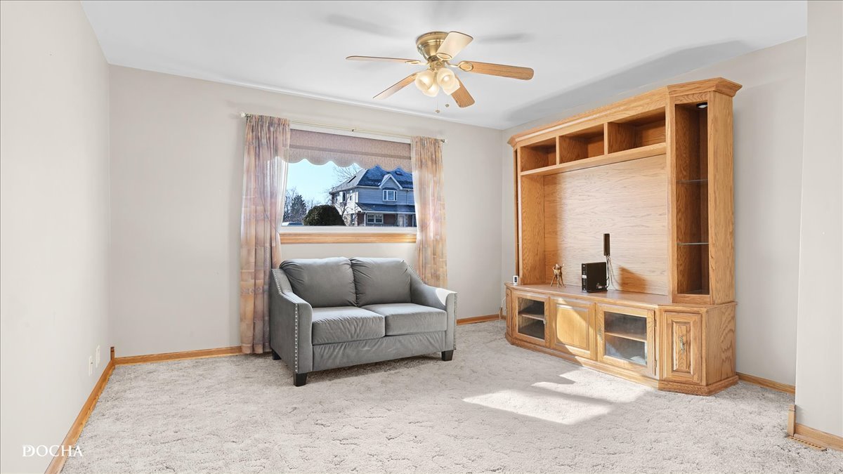 7132 W 84th Place, Burbank, IL 60459